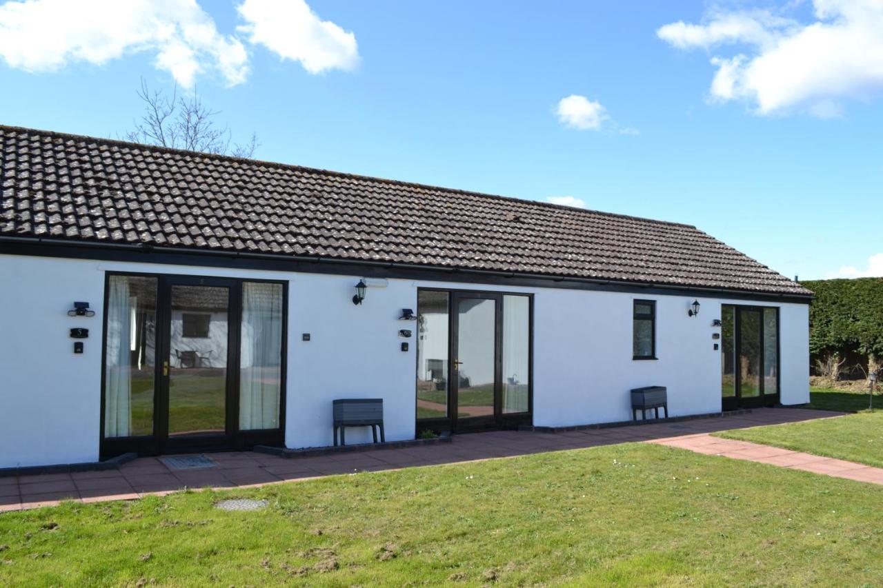 Number 6 - Lytton Tree Lodge, Reydon, Southwold Apartment