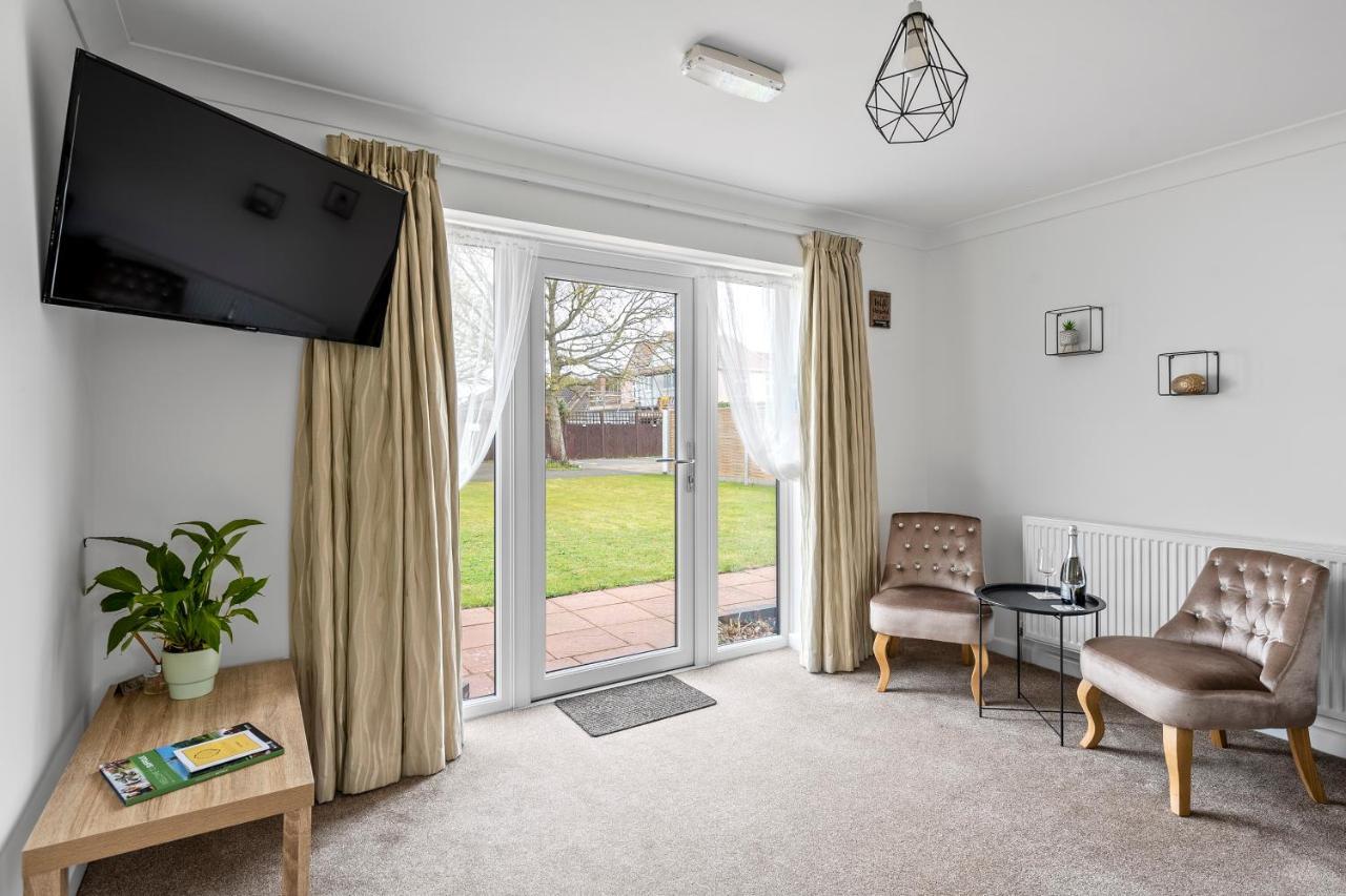 Apartment Number 6 - Lytton Tree Lodge, Reydon, Southwold *
